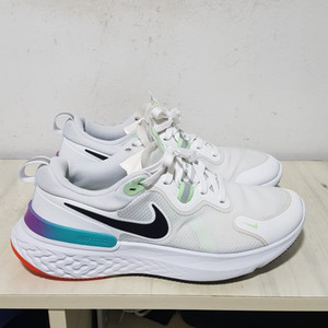 택포 255~260 NIKE AIR 리액트 경량 쿠션화