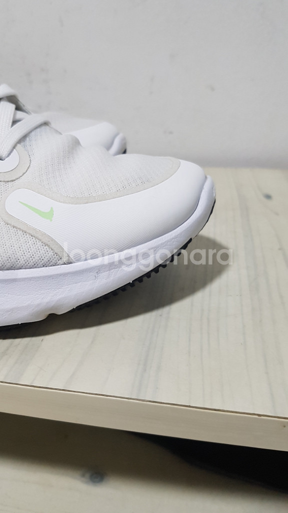 택포 255~260 NIKE AIR 리액트 경량 쿠션화--4