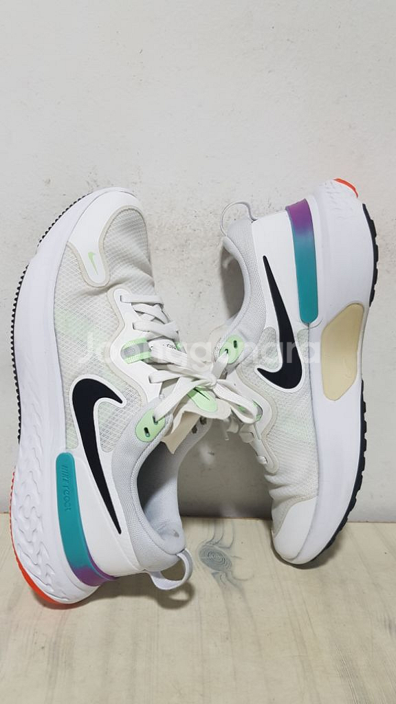 택포 255~260 NIKE AIR 리액트 경량 쿠션화--8