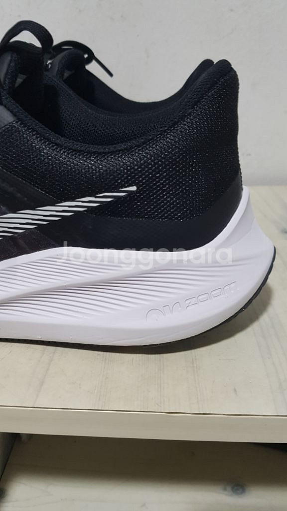 택포 270~275 NIKE 줌에어 경량 왕쿠션 운동화--6