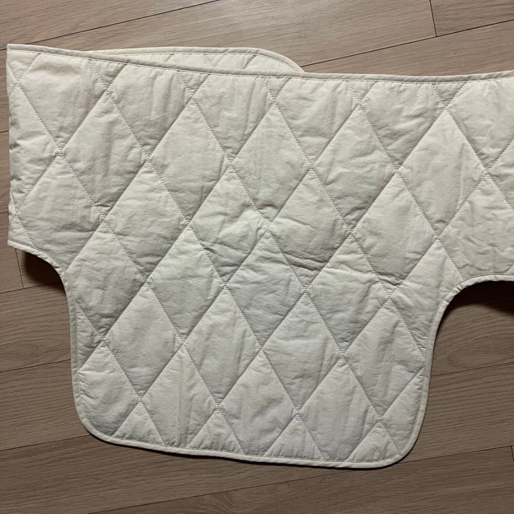 제이청 J.chung lego 누빔 패딩 머플러 어부바 케이프 숄 목도리 아이보리 퀼팅 이미지