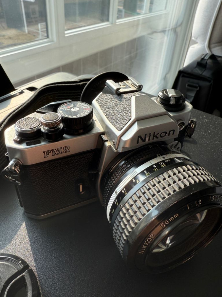 니콘필카 후기형 fm2 + 50mm f1.2 팔아요--5