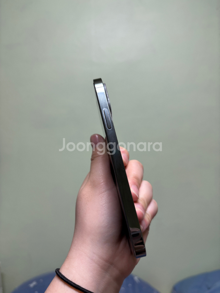 아이폰 12프로 256GB 판매합니다!--4