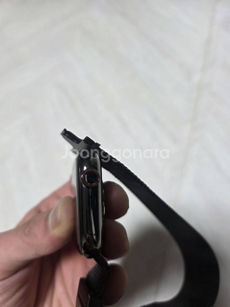 애플워치8 45mm 스뎅그라파이트40만원에팝니다(s급)--1