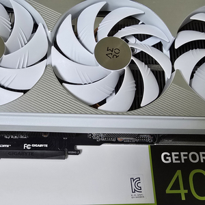 기가바이트 rtx 4090 aero 에어로 (풀박스)