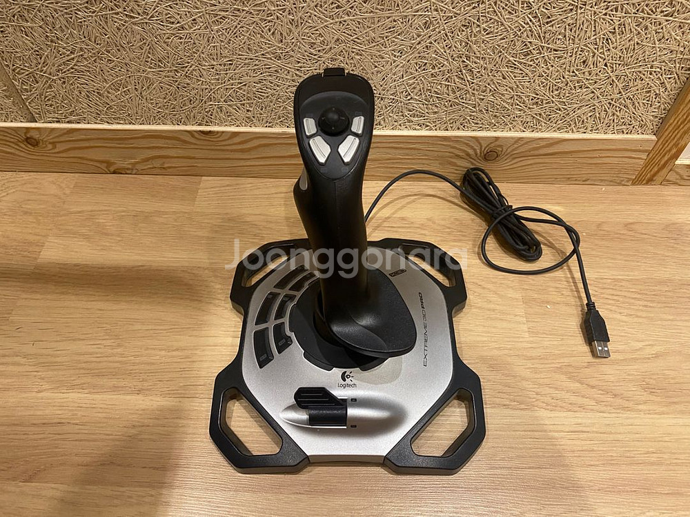 XBOX360 게임기 패키지 + 조이스틱 풀세트 팝니다--4