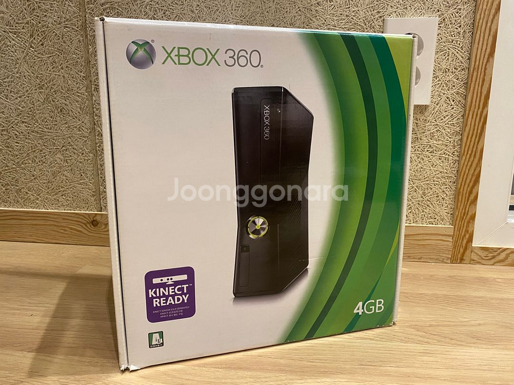 XBOX360 게임기 패키지 + 조이스틱 풀세트 팝니다--6