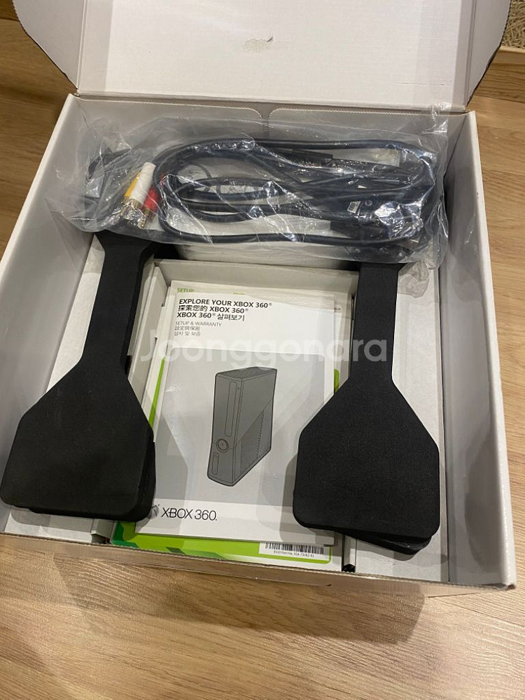 XBOX360 게임기 패키지 + 조이스틱 풀세트 팝니다--7