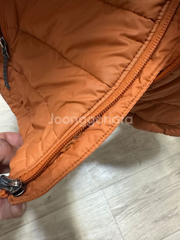 콜롬비아 경량패딩 팝니다!--2
