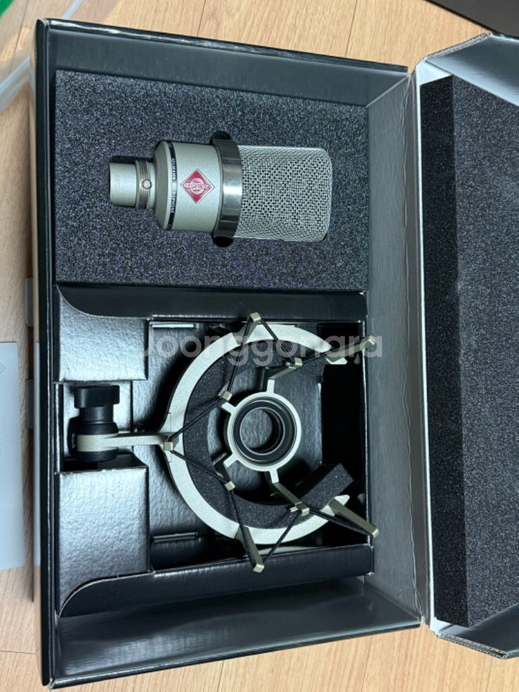 노이만 TLM-102 콘덴서 마이크--1
