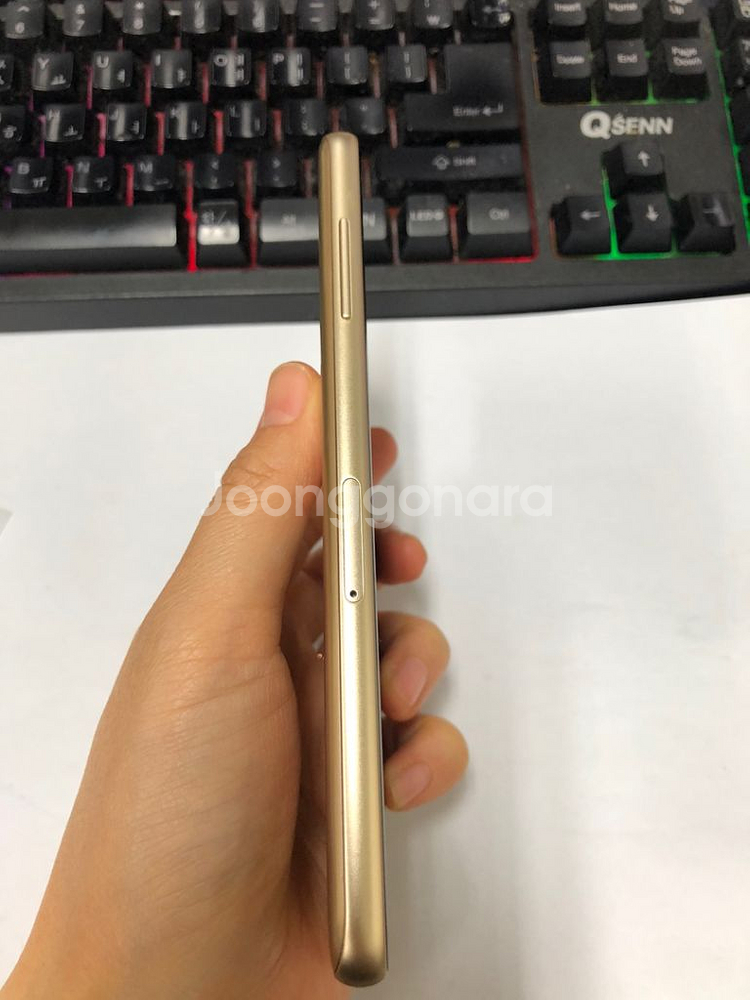 KT 갤럭시A8 2018 골드 AA급 32GB 무잔상--4