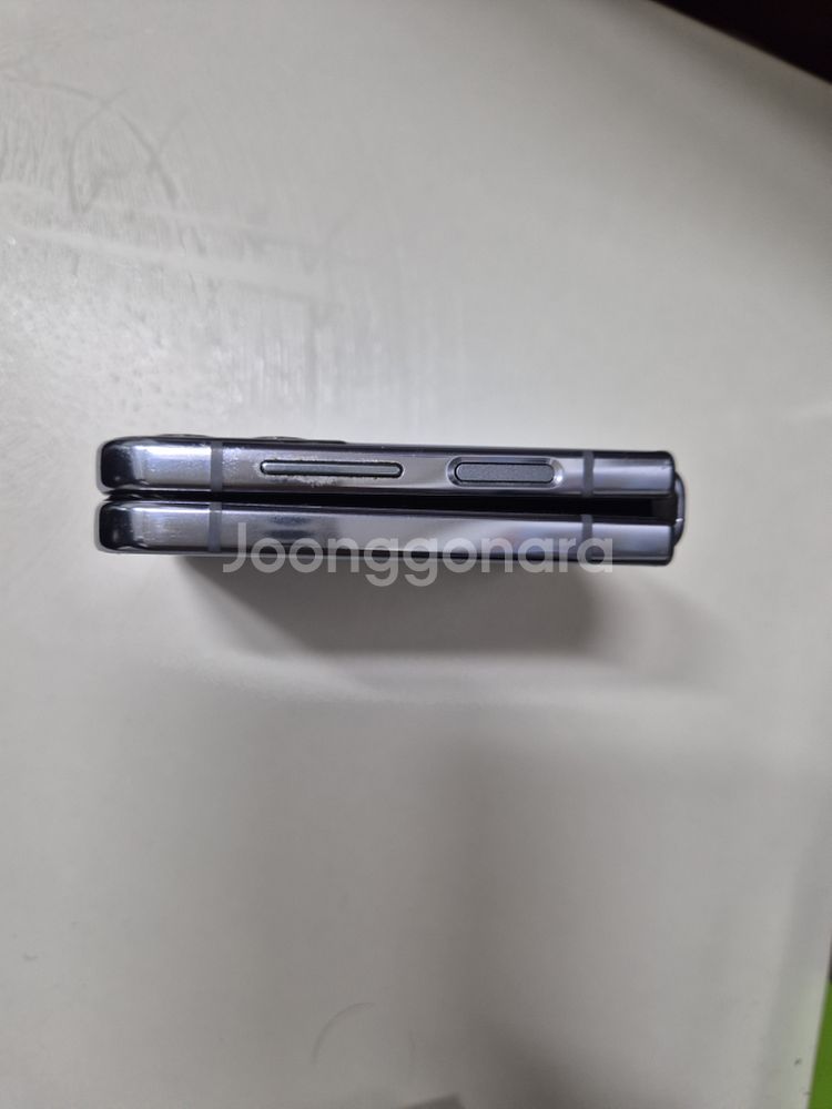 제트플립4 256G 판매합니다--2
