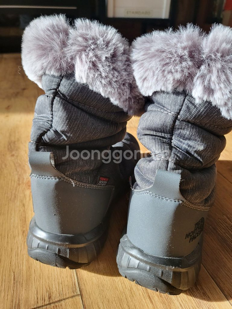 노스페이스 부츠 220 사이즈 판매합니다--3