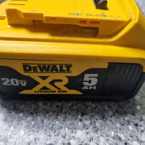 고장난 디월트 마끼다배터리 삽니다