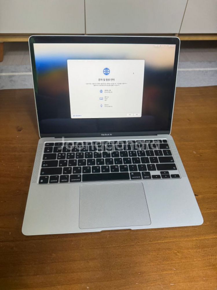 맥북 에어 m1 256기가 8gb 배터리 99%--0