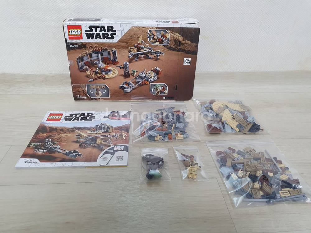 레고 75299 스타워즈 타투인의 혼란 A급--1