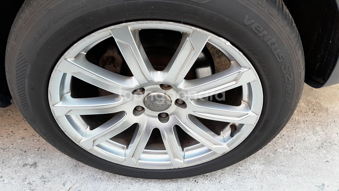 아우디 Q7 4L 구형카이엔958호환20인치 정품 휠--2