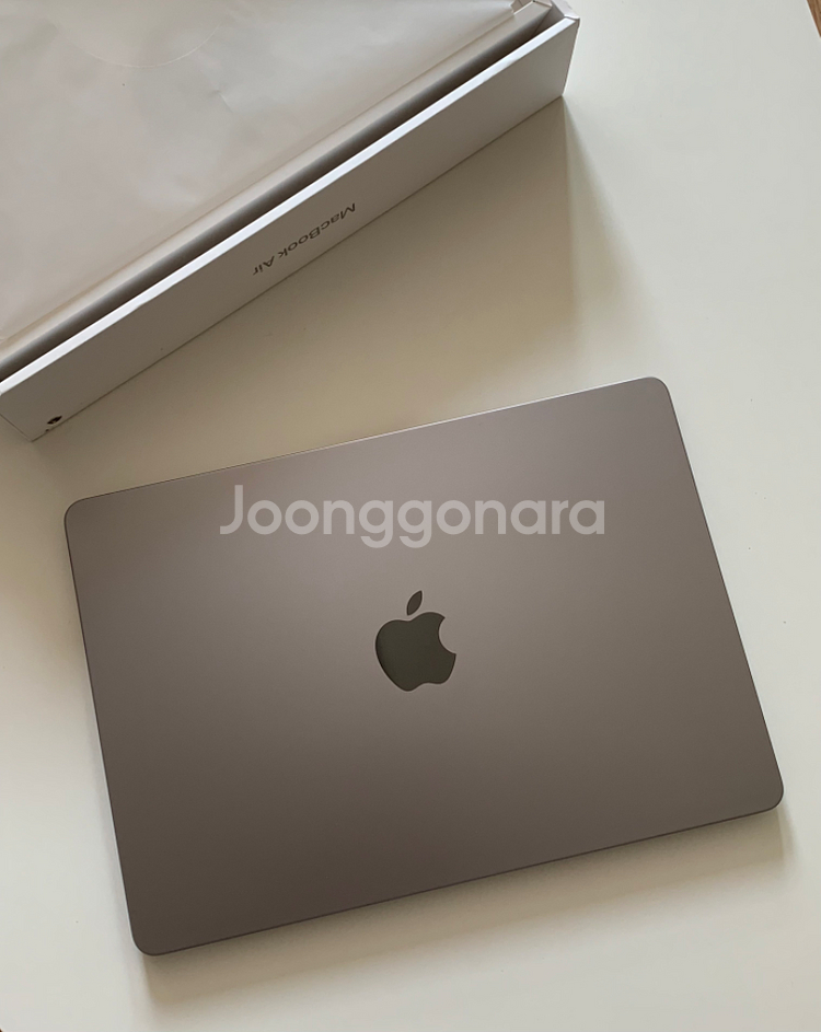맥북 에어 m2 13인치 스그 512GB 파우치 포함--1
