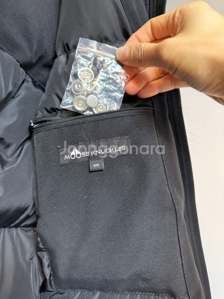 무스너클 여성패딩정품 사이즈S 상태새상품급 팝니다--3