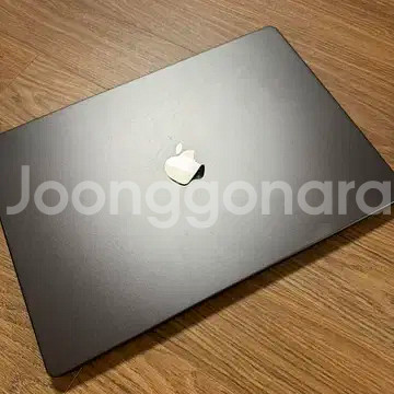 맥북 프로 m3 14인치 36g 512g싸게팔아요--2