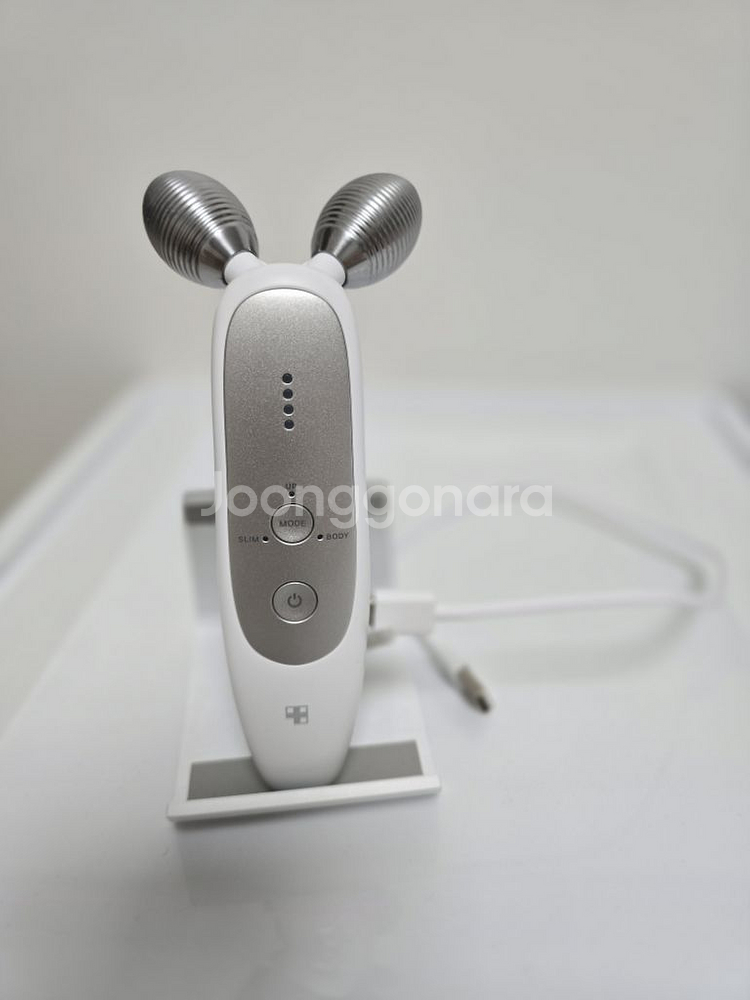 메디큐브 에이지알 더마 ems 샷--0