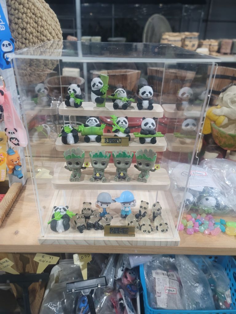 피규어포함 장식장 전체