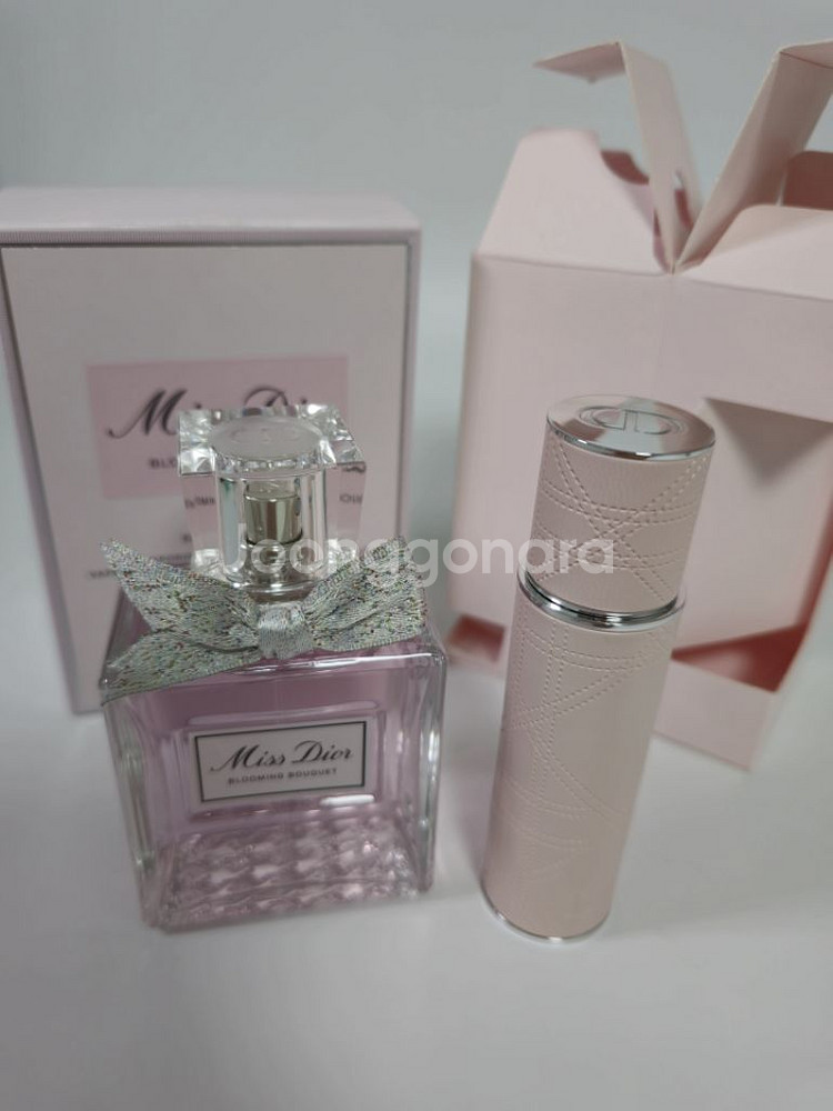 디올 블루밍부케 여행용스프레이 10ml 세트--1