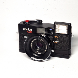 KONICA C35 EF. 필름카메라