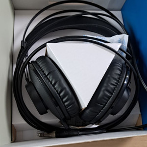 AKG 모니터링 헤드폰 K72 택포