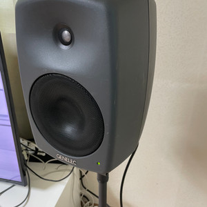 제네렉 genelec 8240A 일판 110V 팝니다.