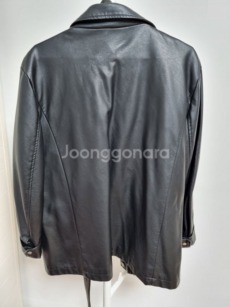 카라 인조 레더 집업 자켓 허리끈 하프길이 블랙--3