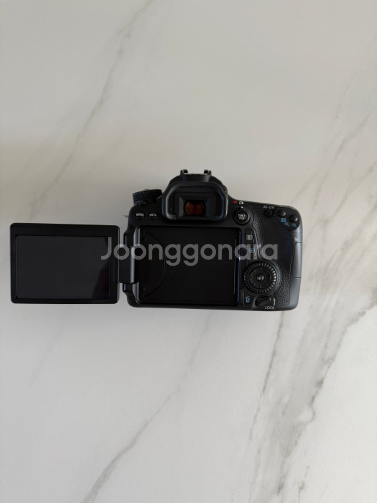 캐논 EOS 70D + 배터리 + SD카드 32GB팜!--1
