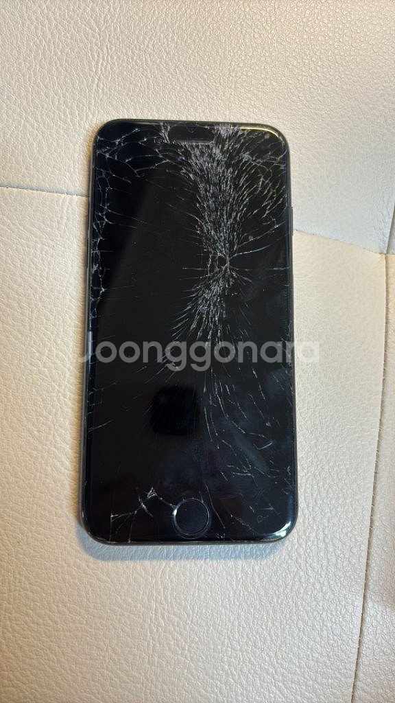 아이폰7 매트블랙 128GB 배터리100 팝니다--2