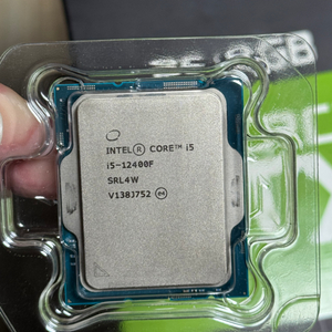 인텔 코어 i5-12400F CPU