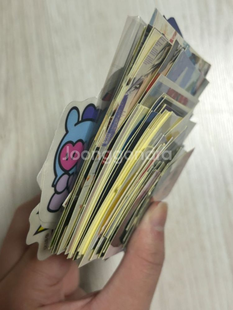 방탄소년단 굿즈 배포--2