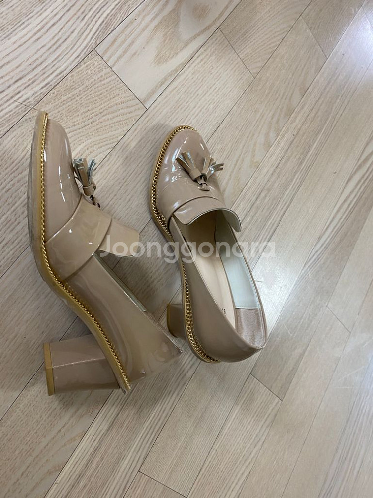 세라 에나멜 로퍼 베이지 235 6cm--6