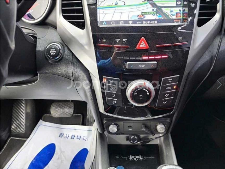 @15년식 티볼리 디젤 2WD VX 전국최저가격--9