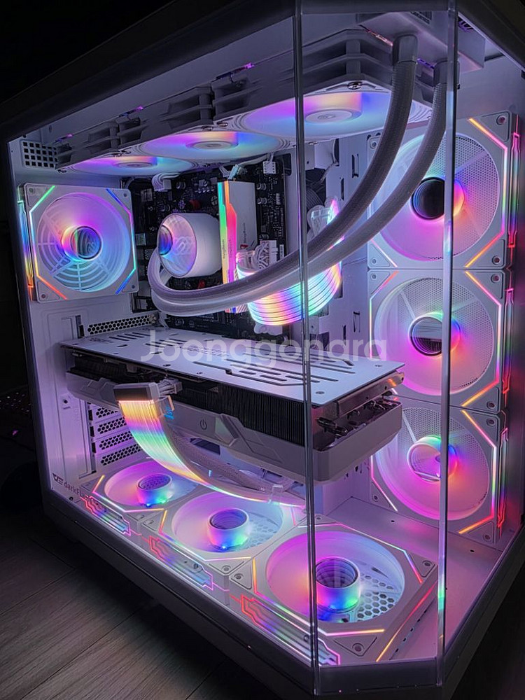 라이젠7 9800X3D RTX5080 화이트신품--0