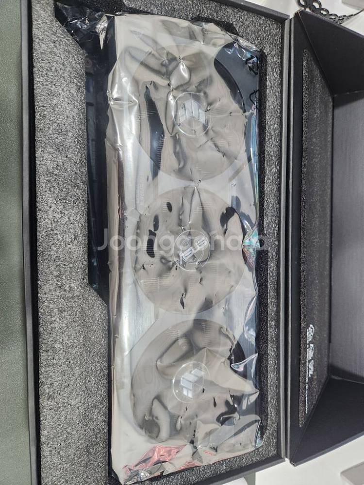 ASUS RX 7900XTX 터프 OC 팝니다.--2