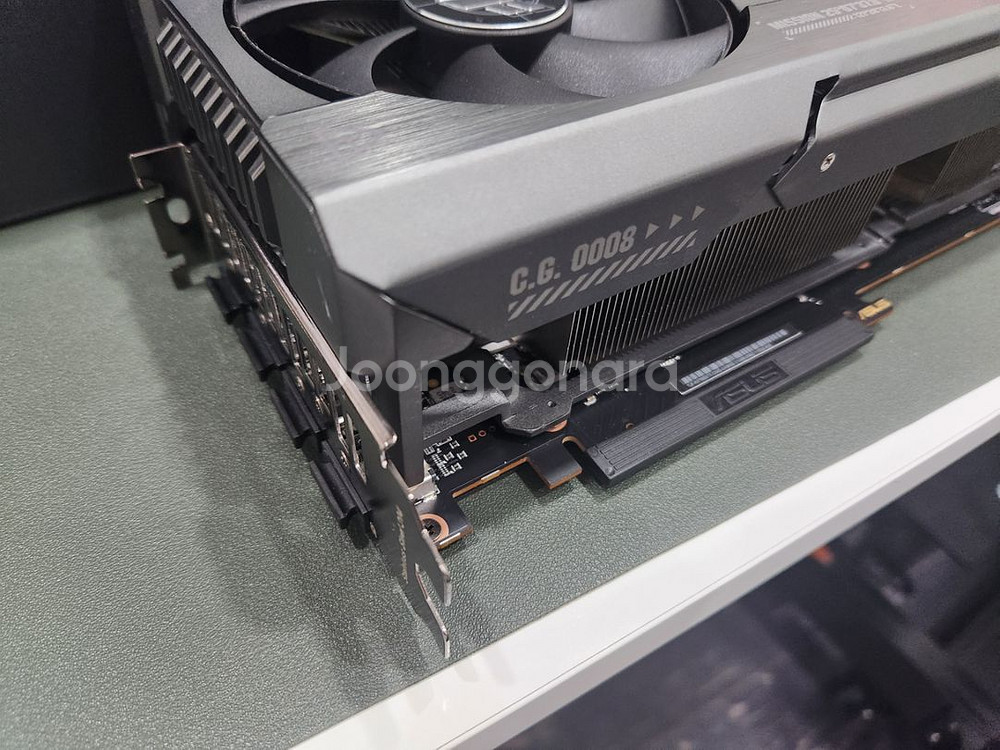 ASUS RX 7900XTX 터프 OC 팝니다.--3