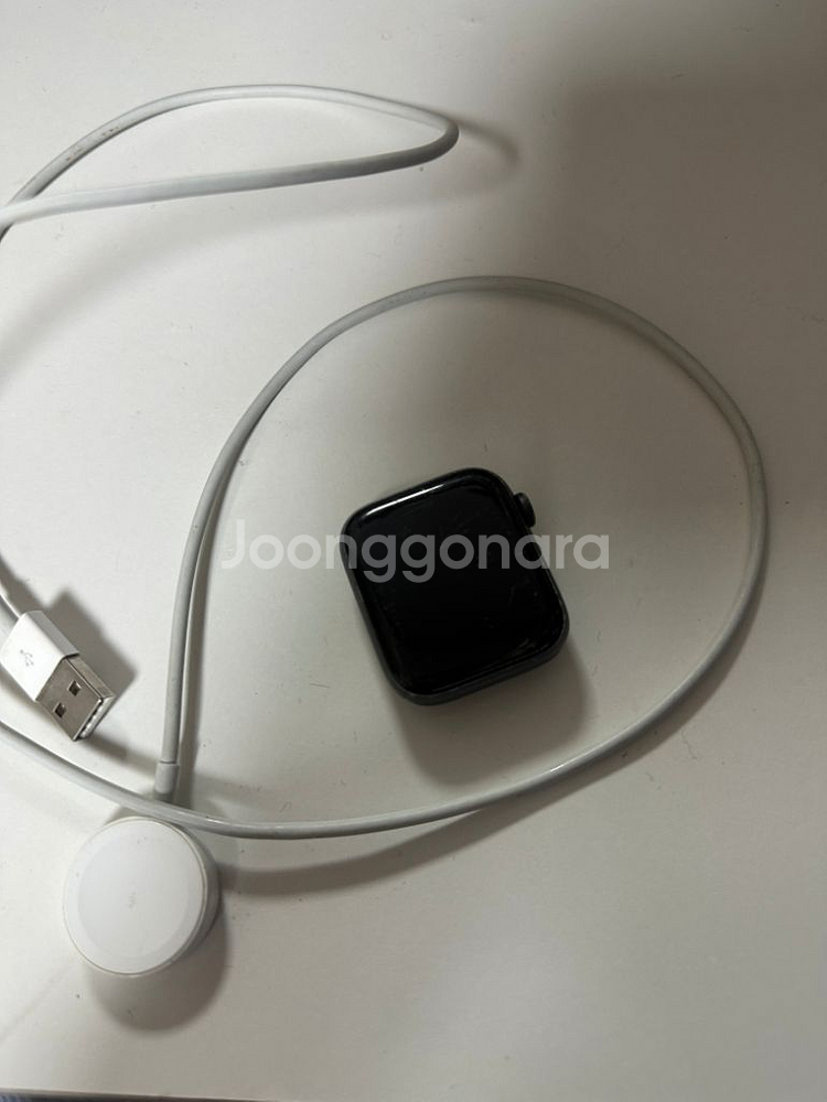 애플워치 se 스페이스그레이 판매 합니다--1