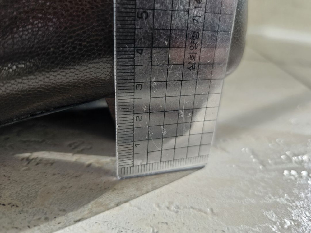 장식이 이쁜 여성 구두 이미지