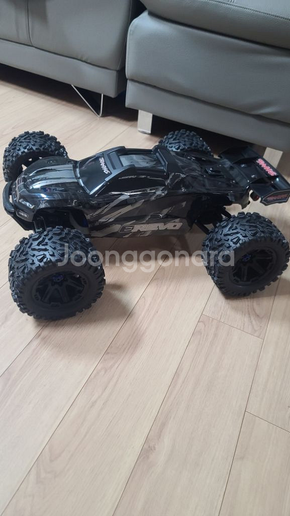 rc카 이레보2.0 블랙에디션 미주행 팝니다.--5