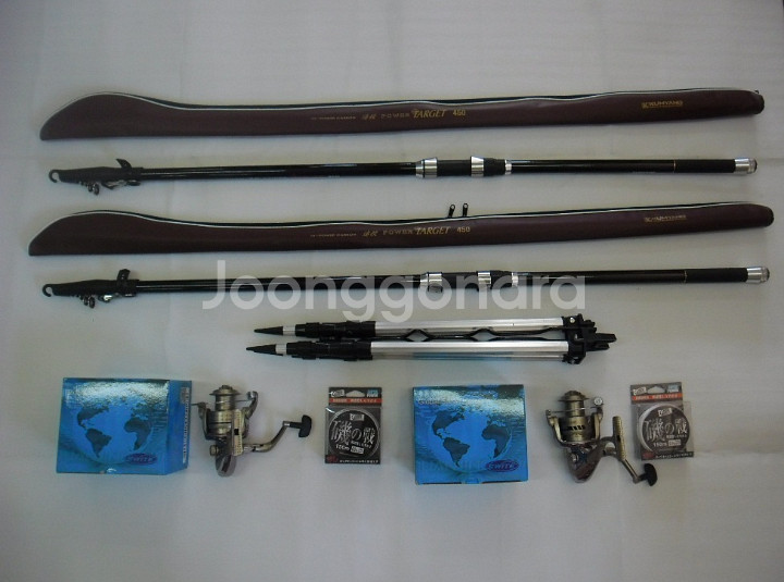 카본원투대450 2대+5000번릴2대+릴줄+삼각받침대--0