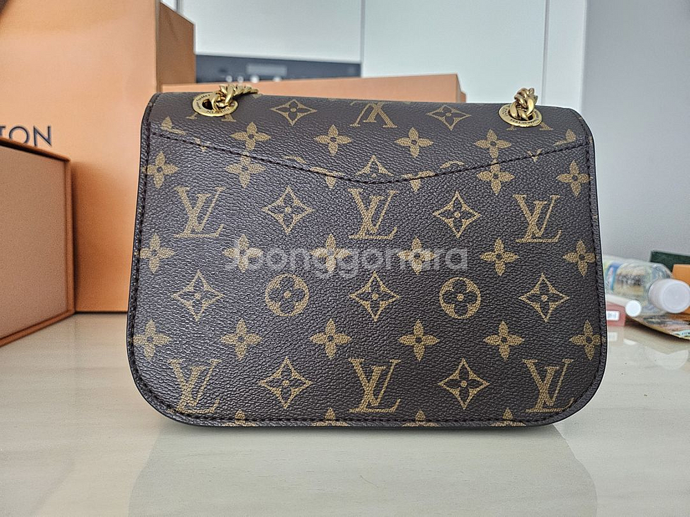 M45592 모노그램 캔버스 파시 금장 체인 숄더백--2
