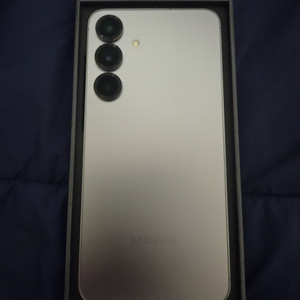 갤럭시 S25 플러스 512G 실버 쉐도우 팝니다.