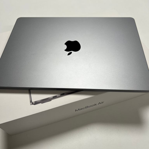 맥북 에어 m3 13인치 + 매직마우스