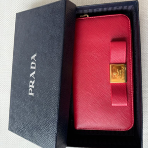 프라다 사피아노 장지갑 새상품
