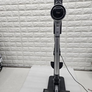 LG 코드제로 무선 청소기 P9 입니다