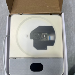 벽걸이 CD 플레이어